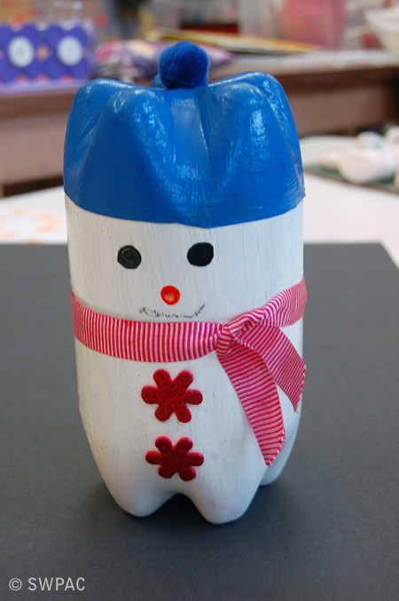 plastic bottle snowman box by Sylvia